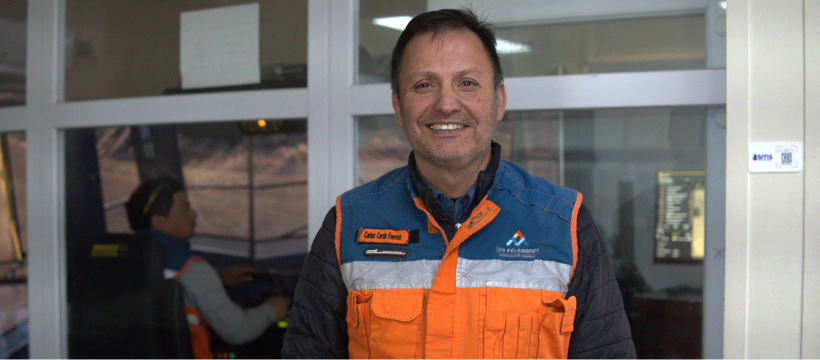 De operador a formador de nuevas generaciones: la historia de desarrollo de Carlos Cerda en Minera Los Pelambres